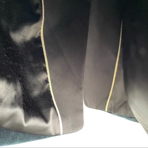 Melanie Lyne one button velvet collared blazer - Picture 10 of 10